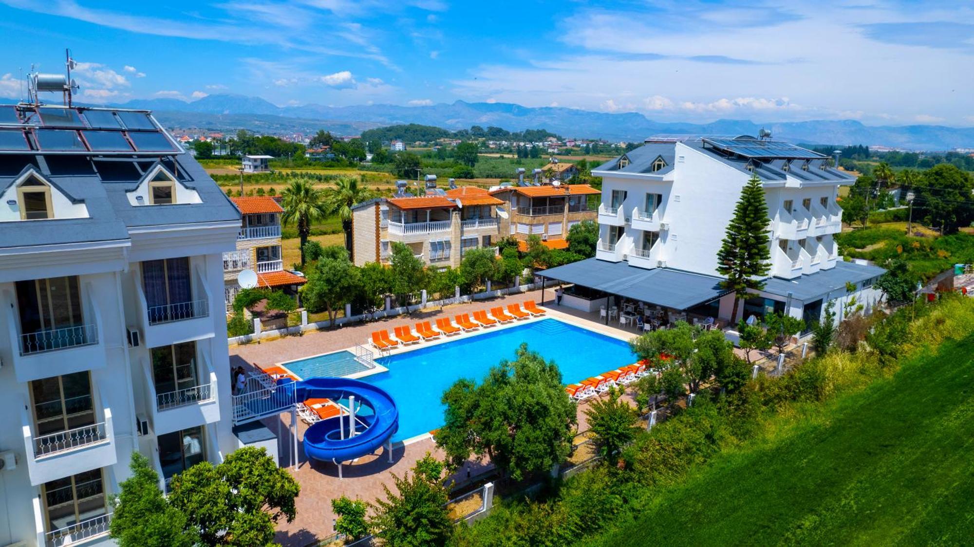 Azalia Garden 4* Side