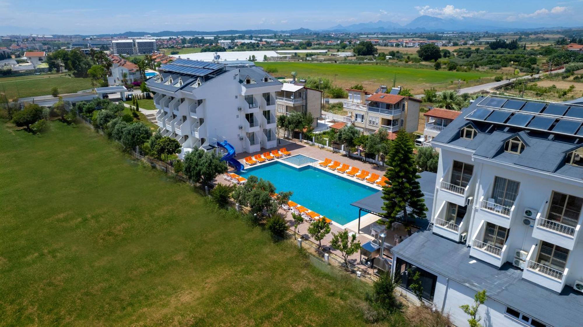 Azalia Garden 4*