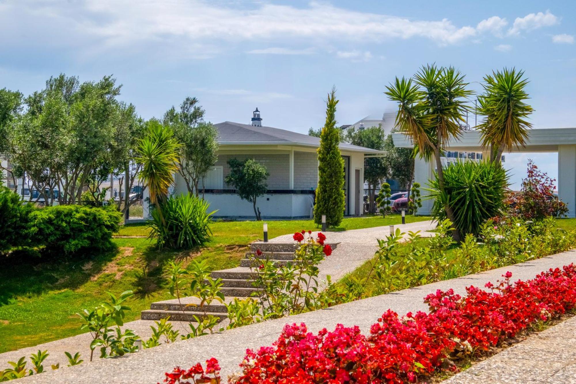 Azalia Garden