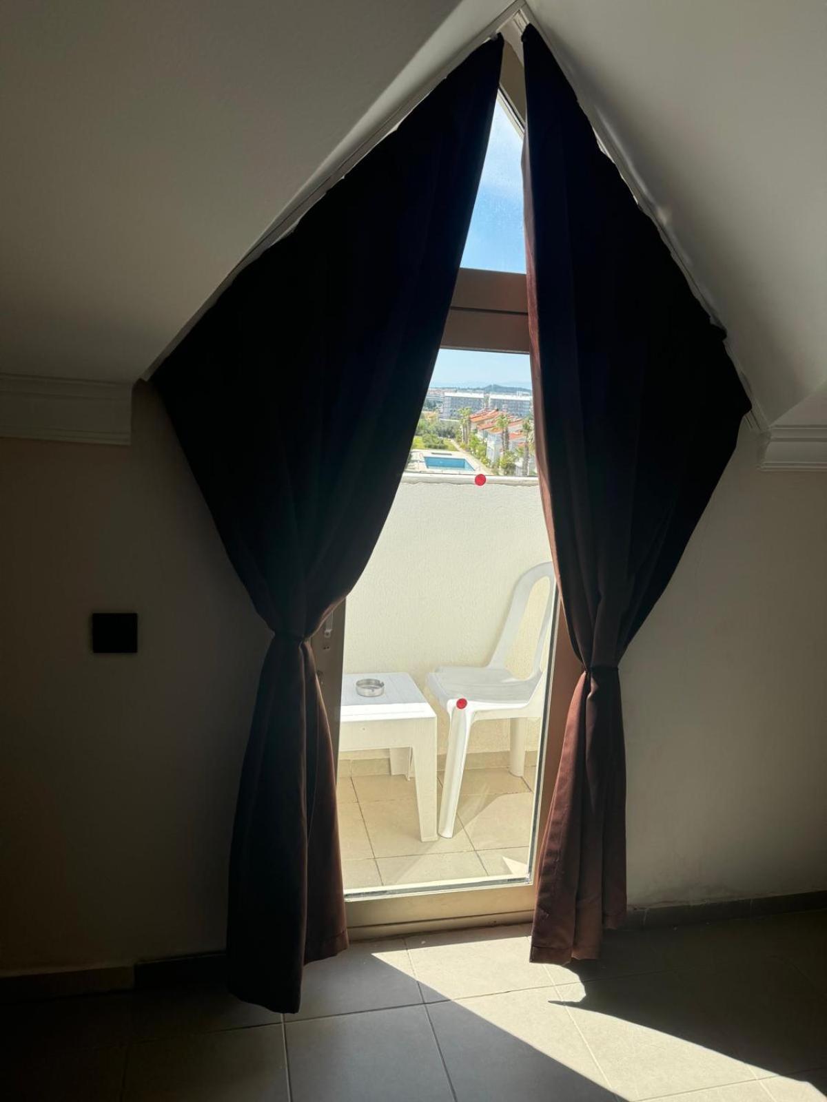 Azalia Garden 4*